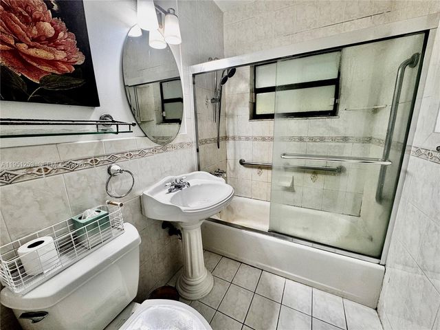 1335 NE 176th St, North Miami Beach, FL 33162