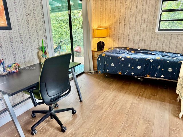 1335 NE 176th St, North Miami Beach, FL 33162