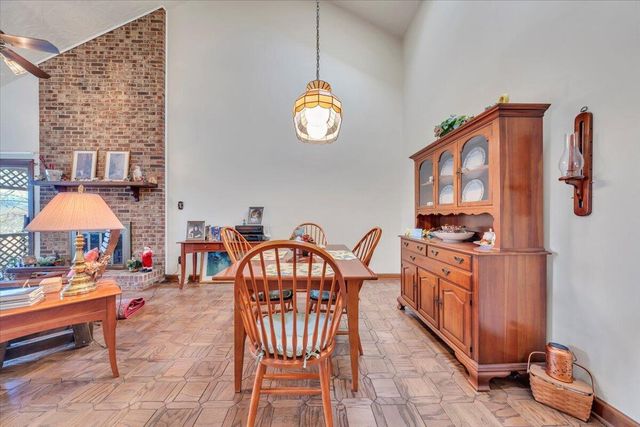 S 2409 Clearing RD, Salem, VA 24153