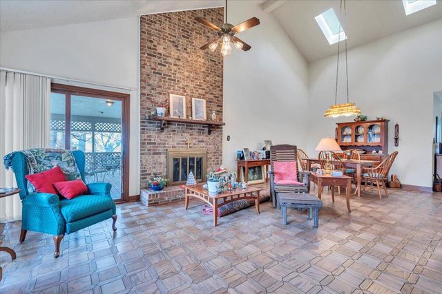 S 2409 Clearing RD, Salem, VA 24153