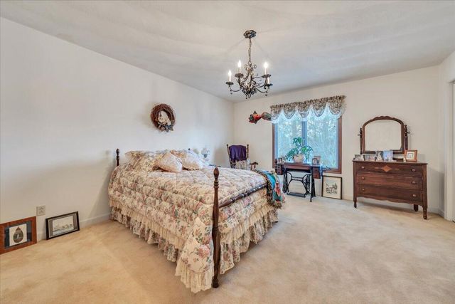 S 2409 Clearing RD, Salem, VA 24153