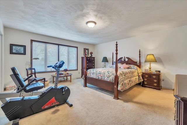 S 2409 Clearing RD, Salem, VA 24153