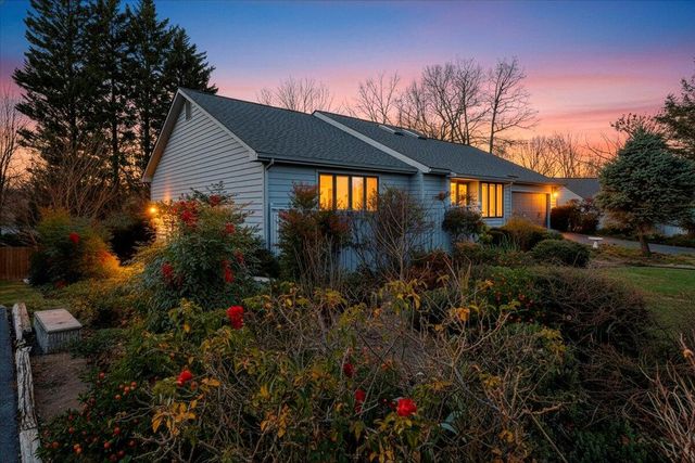 S 2409 Clearing RD, Salem, VA 24153