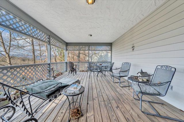 S 2409 Clearing RD, Salem, VA 24153