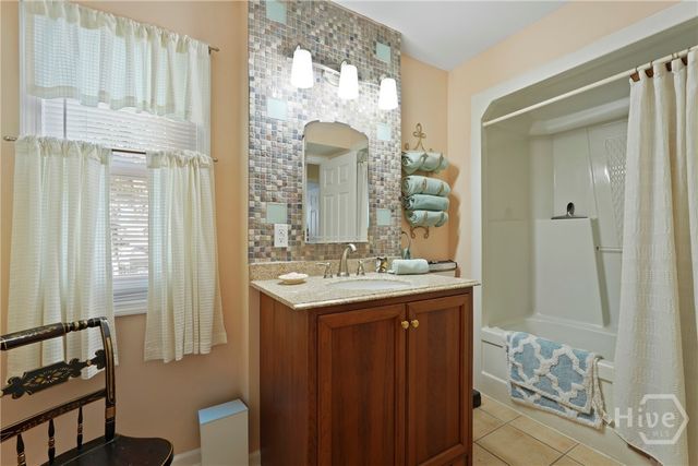 10 Pinetree Road, Midway, GA 31320