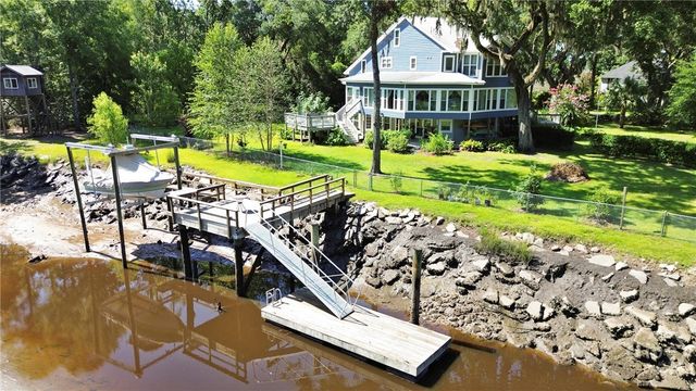 10 Pinetree Road, Midway, GA 31320