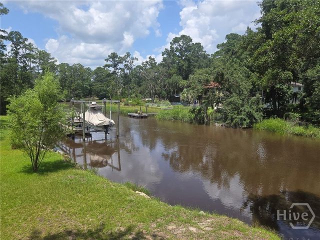 10 Pinetree Road, Midway, GA 31320