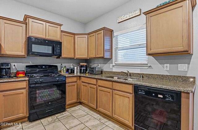 537 DUSK VIEW Street, Socorro, TX 79927