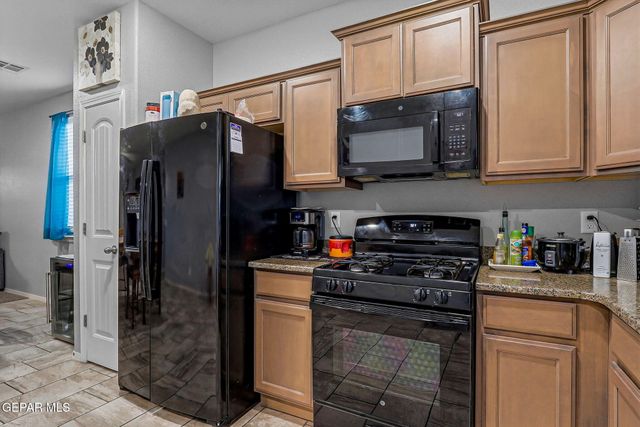 537 DUSK VIEW Street, Socorro, TX 79927