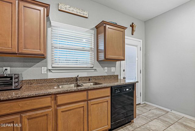 537 DUSK VIEW Street, Socorro, TX 79927