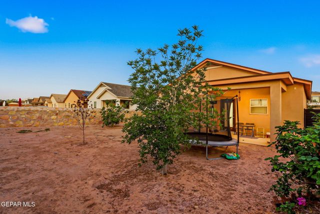 537 DUSK VIEW Street, Socorro, TX 79927