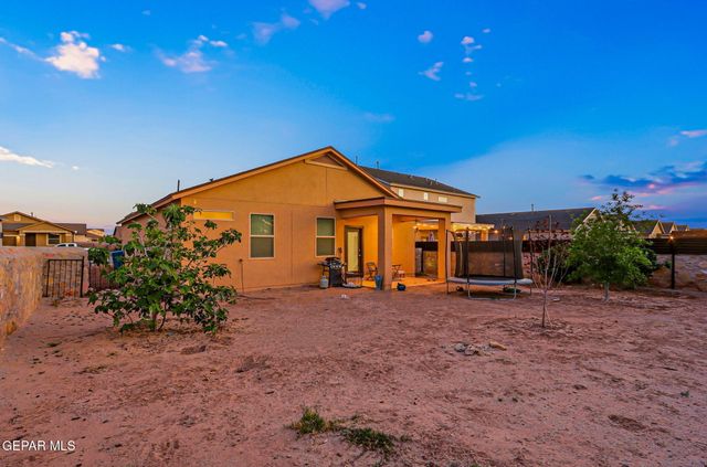 537 DUSK VIEW Street, Socorro, TX 79927