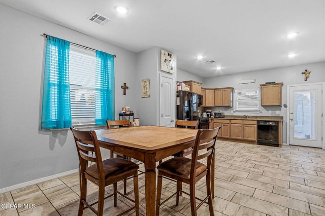 537 DUSK VIEW Street, Socorro, TX 79927