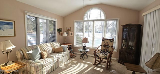 7009 Shadowcreek Drive, Maumee, OH 43537