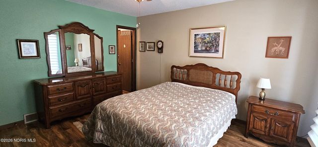 7009 Shadowcreek Drive, Maumee, OH 43537