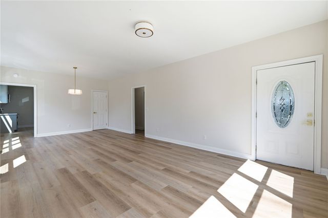 2403 S Sutphin Street, Middletown, OH 45044