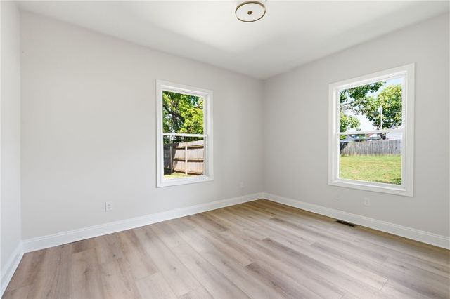 2403 S Sutphin Street, Middletown, OH 45044