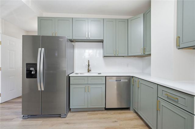 2403 S Sutphin Street, Middletown, OH 45044