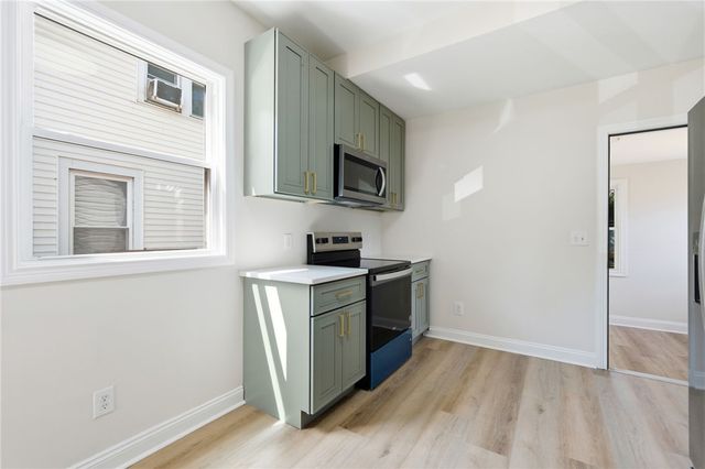 2403 S Sutphin Street, Middletown, OH 45044