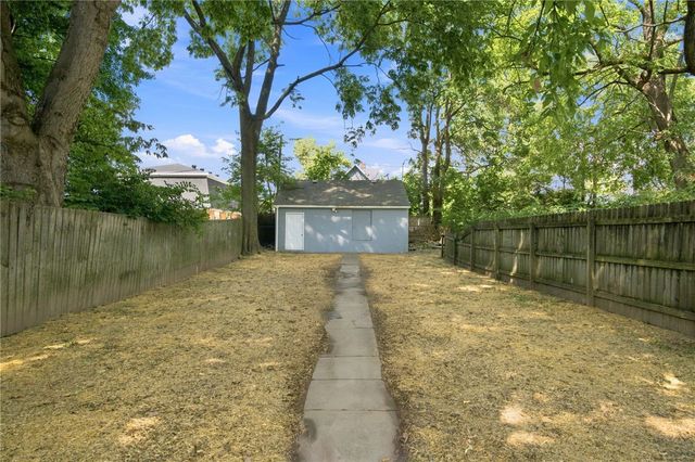 2403 S Sutphin Street, Middletown, OH 45044
