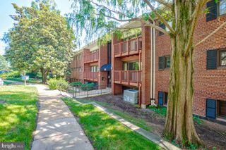53 SKYHILL RD #204, Alexandria, VA 22314