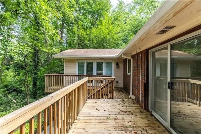 1102 Rogeretta NE Drive, Atlanta, GA 30329