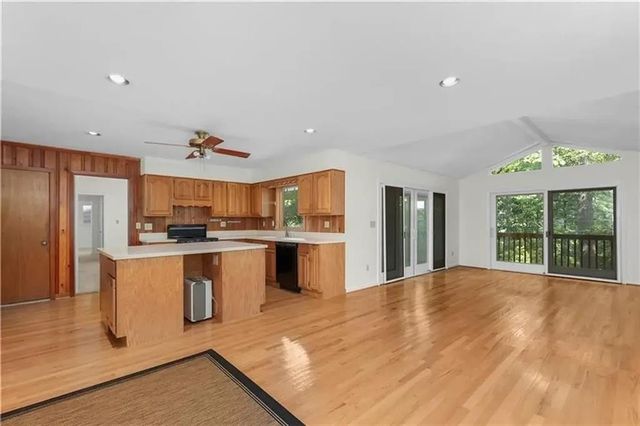 1102 Rogeretta NE Drive, Atlanta, GA 30329