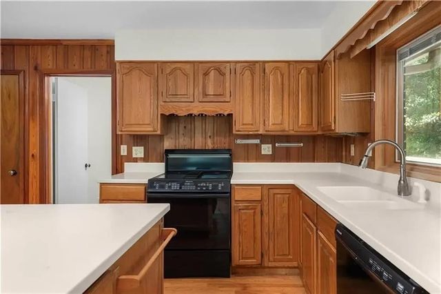 1102 Rogeretta NE Drive, Atlanta, GA 30329