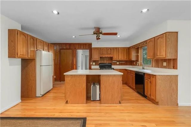 1102 Rogeretta NE Drive, Atlanta, GA 30329