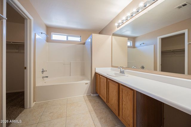 670 E MARIPOSA Place, Chandler, AZ 85225