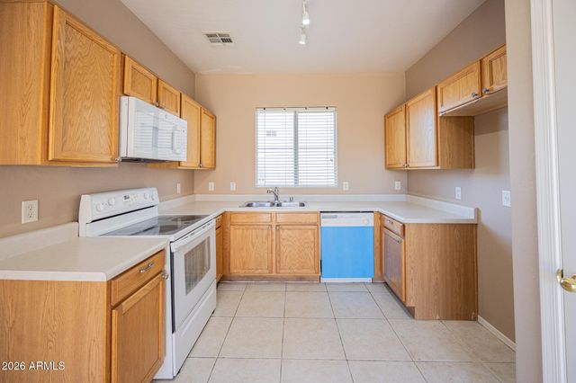 670 E MARIPOSA Place, Chandler, AZ 85225