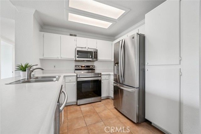 1995 Las Colinas Circle 307, Corona, CA 92879