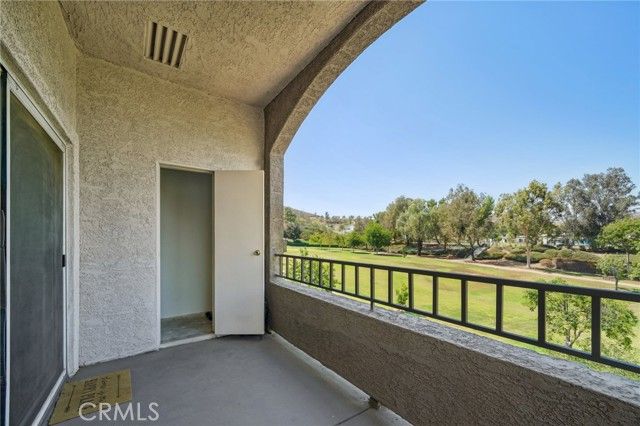 1995 Las Colinas Circle 307, Corona, CA 92879