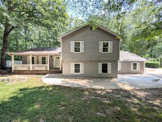 849 Wagon Wheel Circle, Fayetteville, GA 30214
