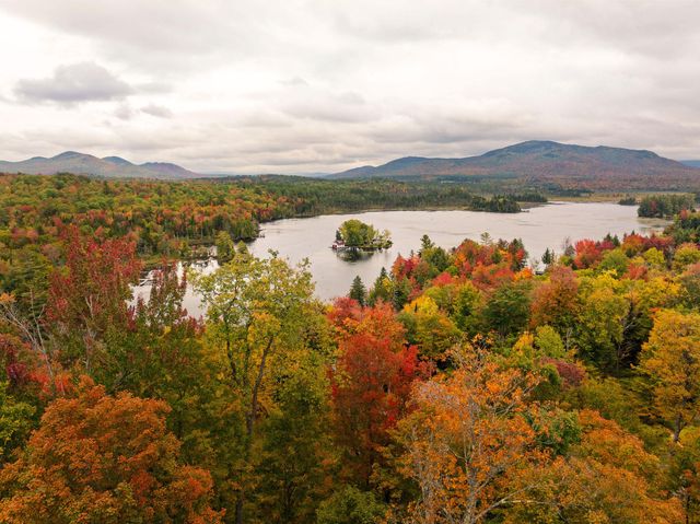 189 Oseetah Woods Road, Saranac Lake, NY 12983