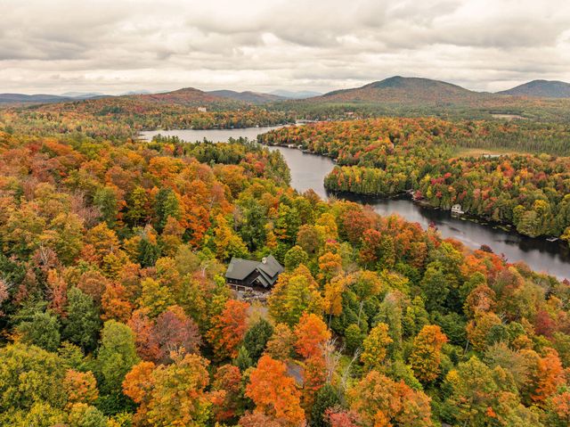 189 Oseetah Woods Road, Saranac Lake, NY 12983