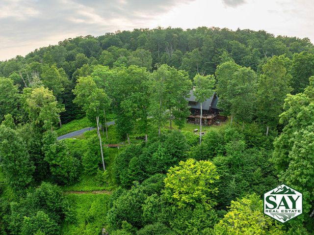 189 Oseetah Woods Road, Saranac Lake, NY 12983