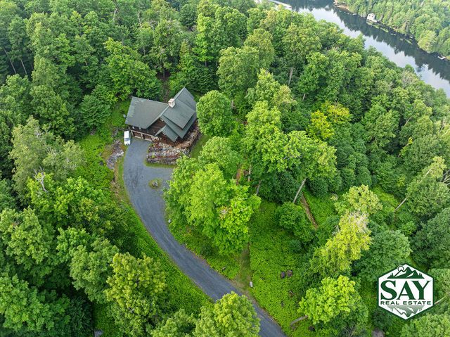 189 Oseetah Woods Road, Saranac Lake, NY 12983