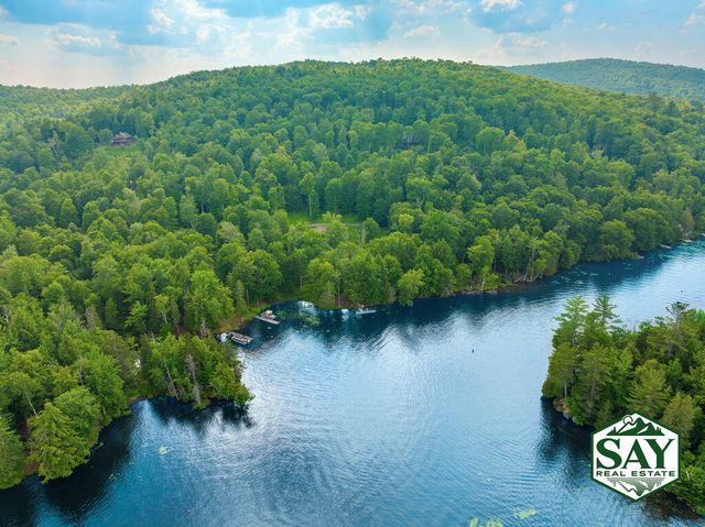 189 Oseetah Woods Road, Saranac Lake, NY 12983