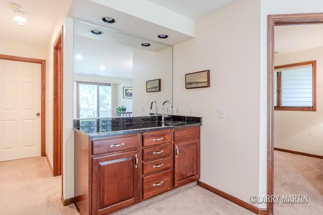 6663 Waybridge Drive Se 37, Cascade Twp, MI 49546