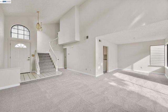 1068 Foster St, Alameda, CA 94502