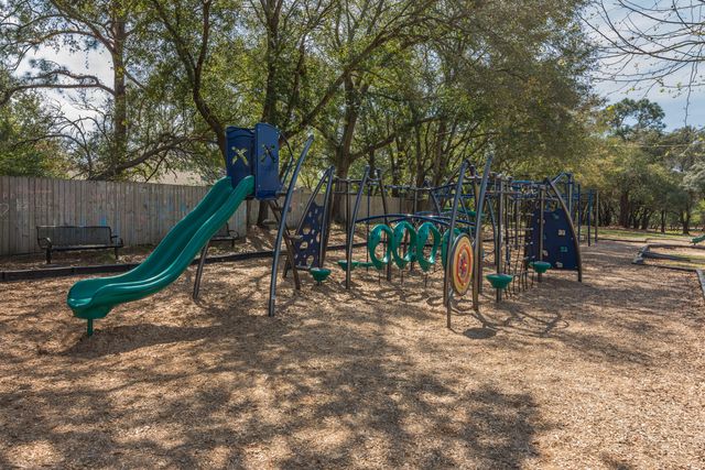 331 SE Wheeler Street, Fort Walton Beach, FL 32548