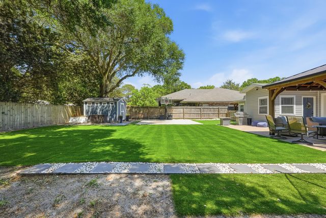331 SE Wheeler Street, Fort Walton Beach, FL 32548
