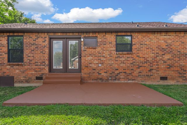 324 Welchwood Dr, Clarksville, TN 37040