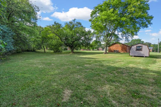 324 Welchwood Dr, Clarksville, TN 37040