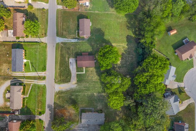 324 Welchwood Dr, Clarksville, TN 37040