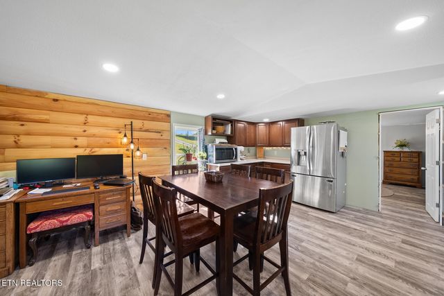 390 SparkmanTown Rd, Rock Island, TN 38581