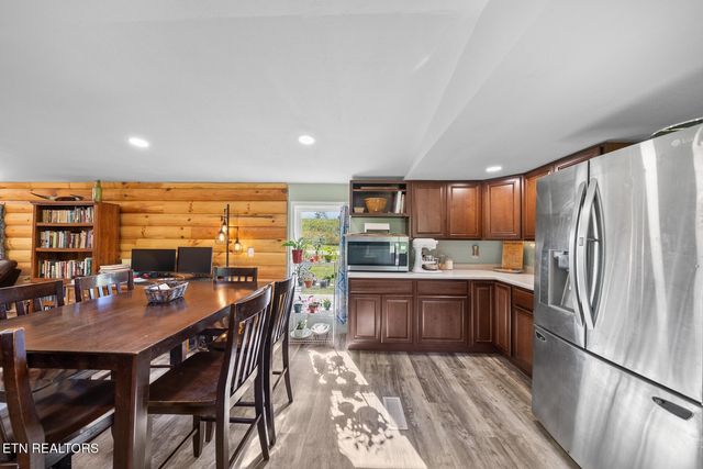 390 SparkmanTown Rd, Rock Island, TN 38581