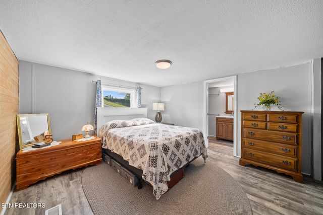 390 SparkmanTown Rd, Rock Island, TN 38581