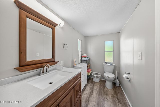 390 SparkmanTown Rd, Rock Island, TN 38581